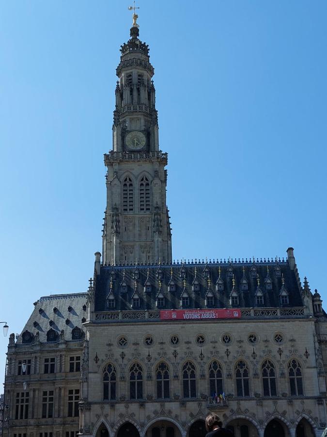 Entre Les Places Arras