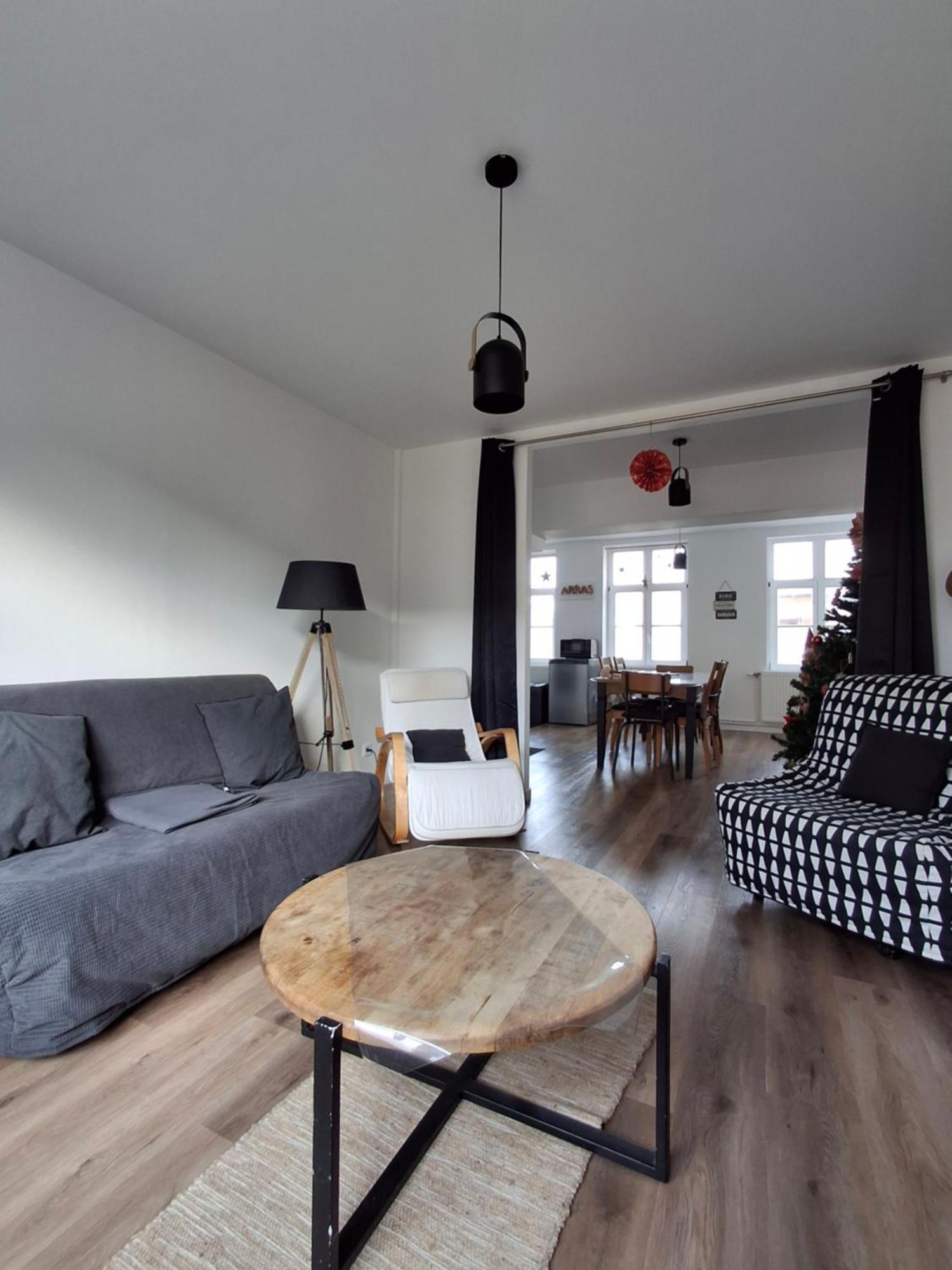 Entre Les Places Appartement